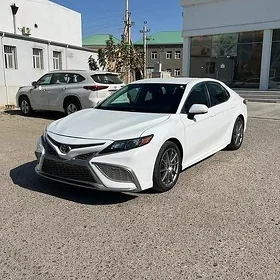 Toyota Camry 2021