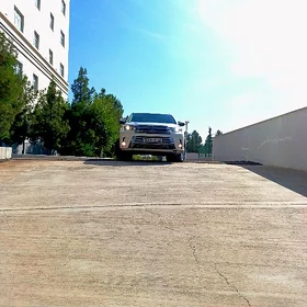 Toyota Highlander 2019
