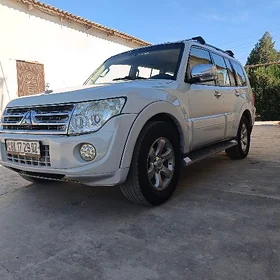 Mitsubishi Pajero 2008