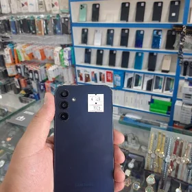Samsung A15   4  128