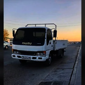 Isuzu Forward 1998