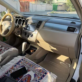 Nissan Versa 2009