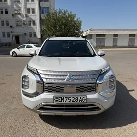 Mitsubishi Outlander 2021
