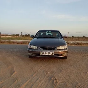 Toyota Camry 2000