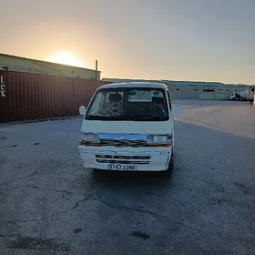 Toyota Hiace 1990