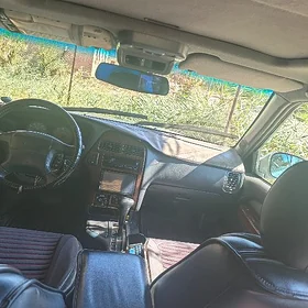 Infiniti QX4 2000