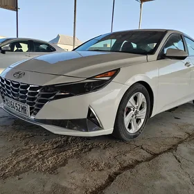 Hyundai Elantra 2021