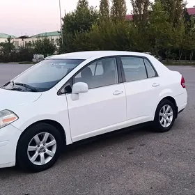 Nissan Versa 2008