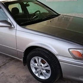 Toyota Camry 2001