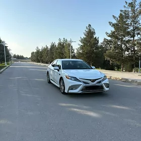Toyota Camry 2020