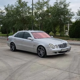 Mercedes-Benz E320 2003