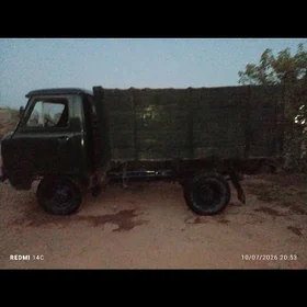 UAZ 452 1983