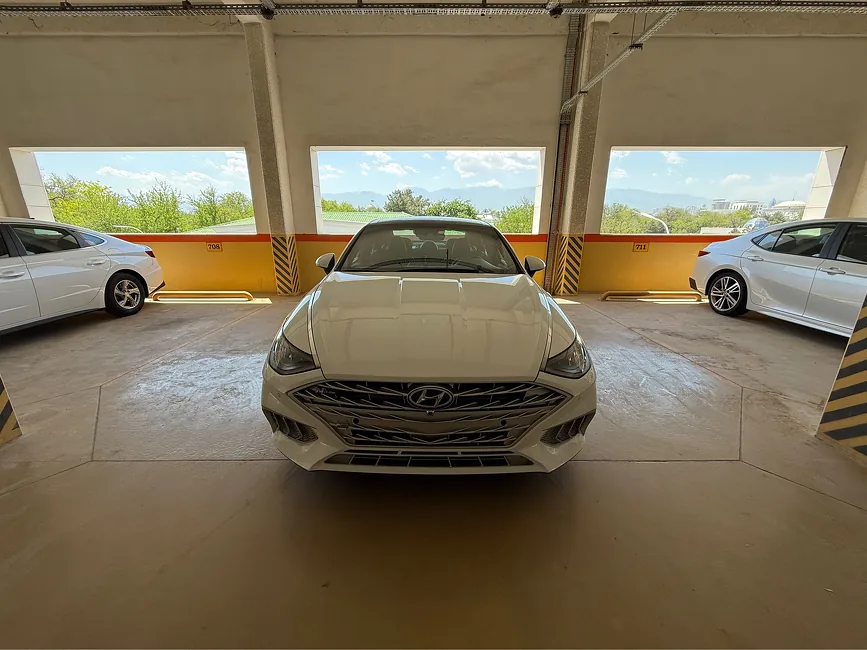 Hyundai Sonata 2022 - 1