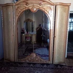 Спальный гарнитур Spalnyy garn