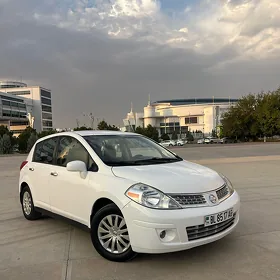 Nissan Versa 2010