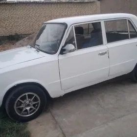 Lada 2104 1985