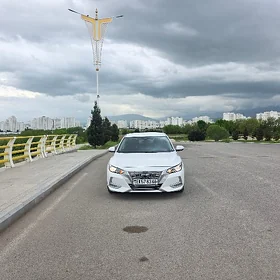 Nissan Sentra 2023
