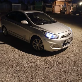 Hyundai Accent 2014