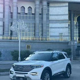 Ford Explorer 2021