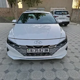 Hyundai Elantra 2023