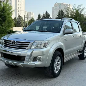 Toyota Hilux 2013