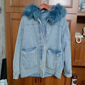 Куртка джинсовая