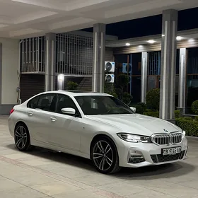 BMW 330 2022