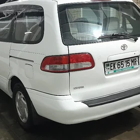 Toyota Sienna 2002