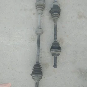 Corolla granat 11,12,13 ÿyl
