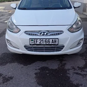 Hyundai Accent 2012