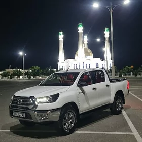 Toyota Hilux 2025