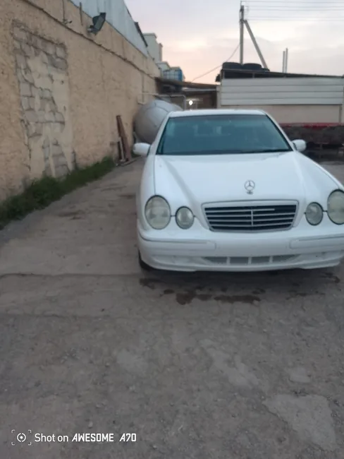 Mercedes-Benz E320 2001 - 1