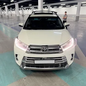 Toyota Highlander 2019