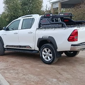 Toyota Hilux 2022