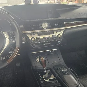 Lexus ES 350 2015