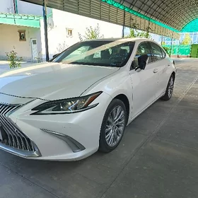 Lexus ES 250 2021