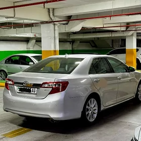 Toyota Camry 2012