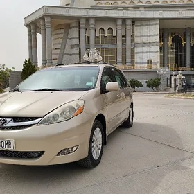 Toyota Sienna 2008