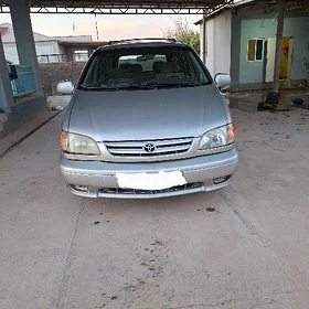 Toyota Sienna 2001