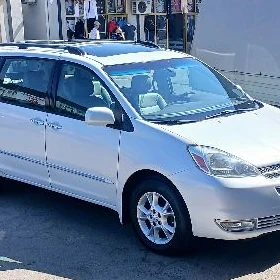 Toyota Sienna 2004