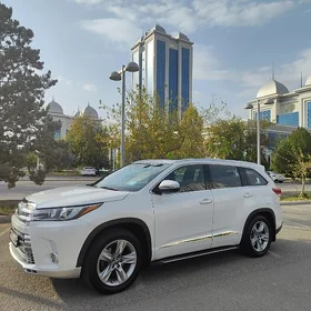 Toyota Highlander 2019