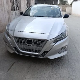 Nissan Altima 2021