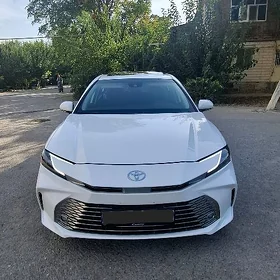 Toyota Camry 2025