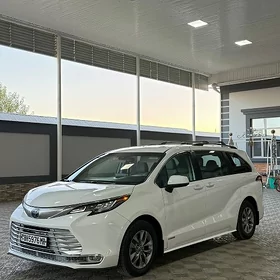 Toyota Sienna 2022