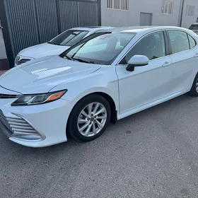 Toyota Camry 2021