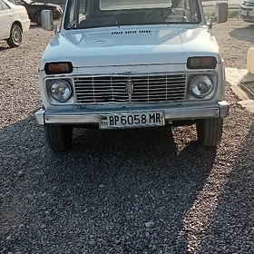 Lada Niva 1998