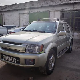 Infiniti QX4 2001