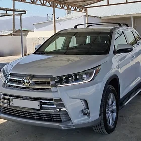 Toyota Highlander 2019
