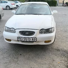 Hyundai Sonata 1996