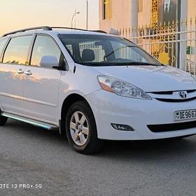 Toyota Sienna 2008